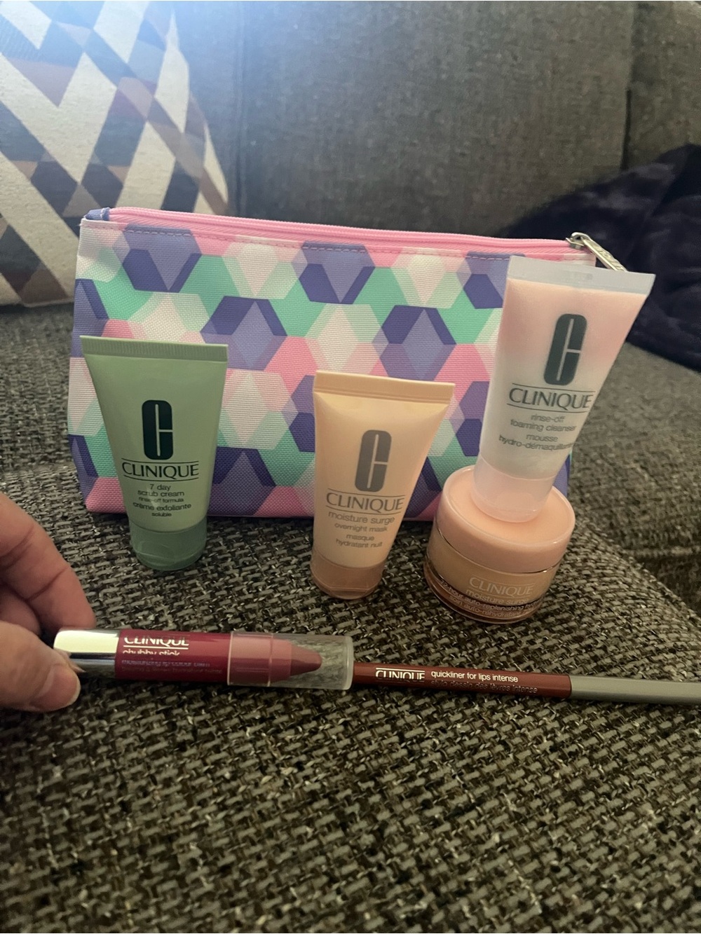 New Clinique 6 Piece w/Pouch